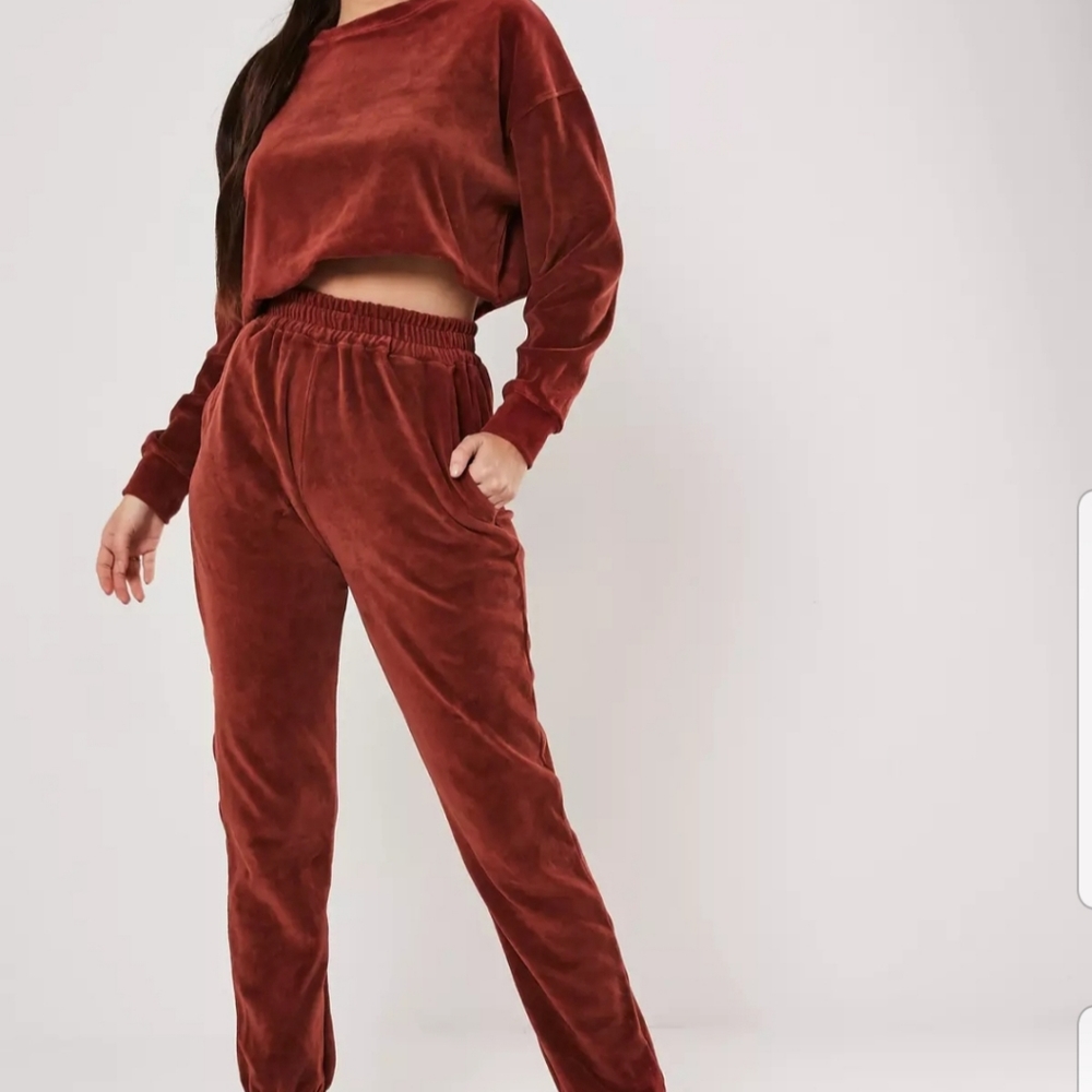 Rust velour cropped jogger set
